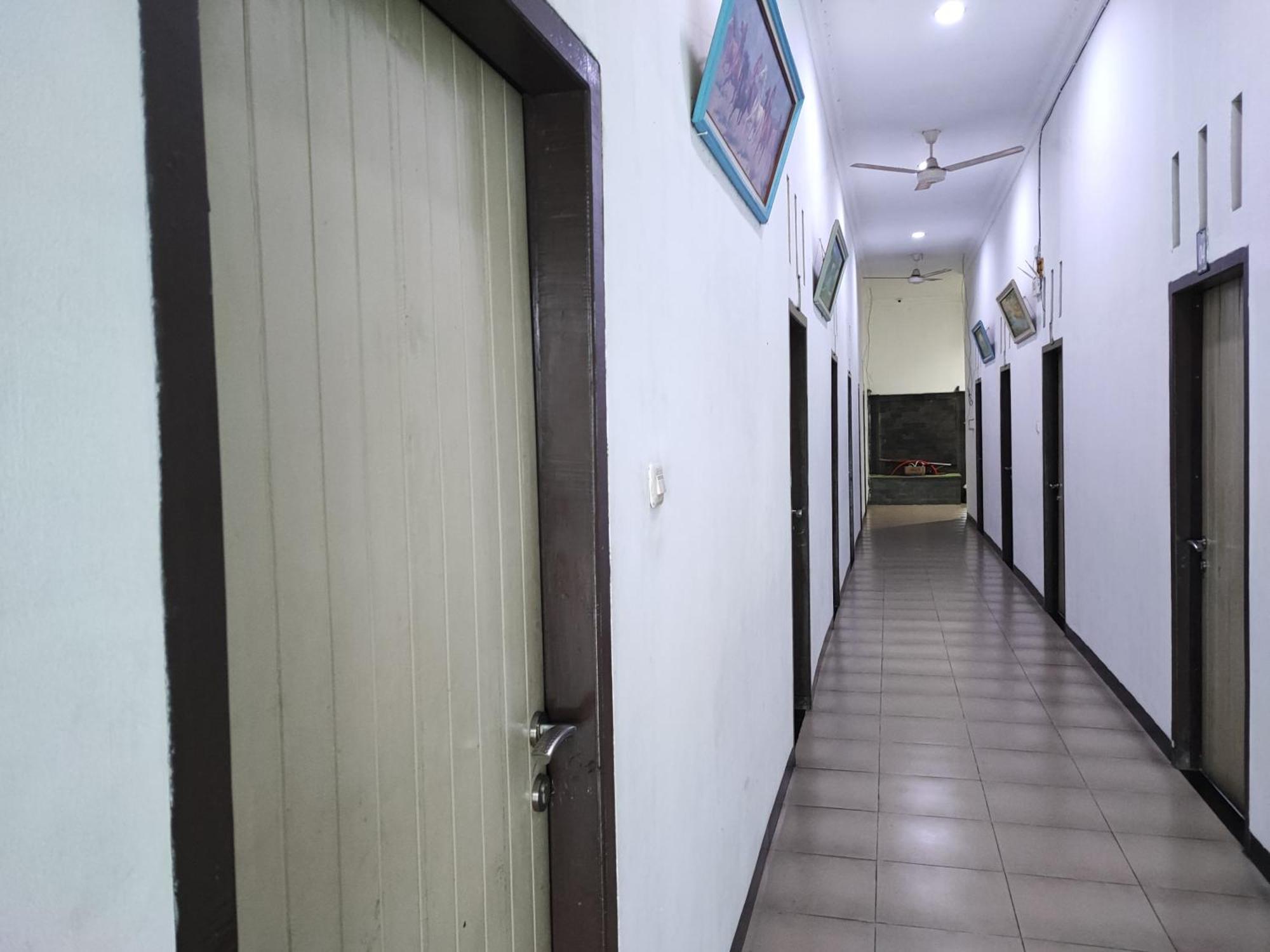 Reddoorz Syariah Near Universitas Batanghari Jambi Εξωτερικό φωτογραφία