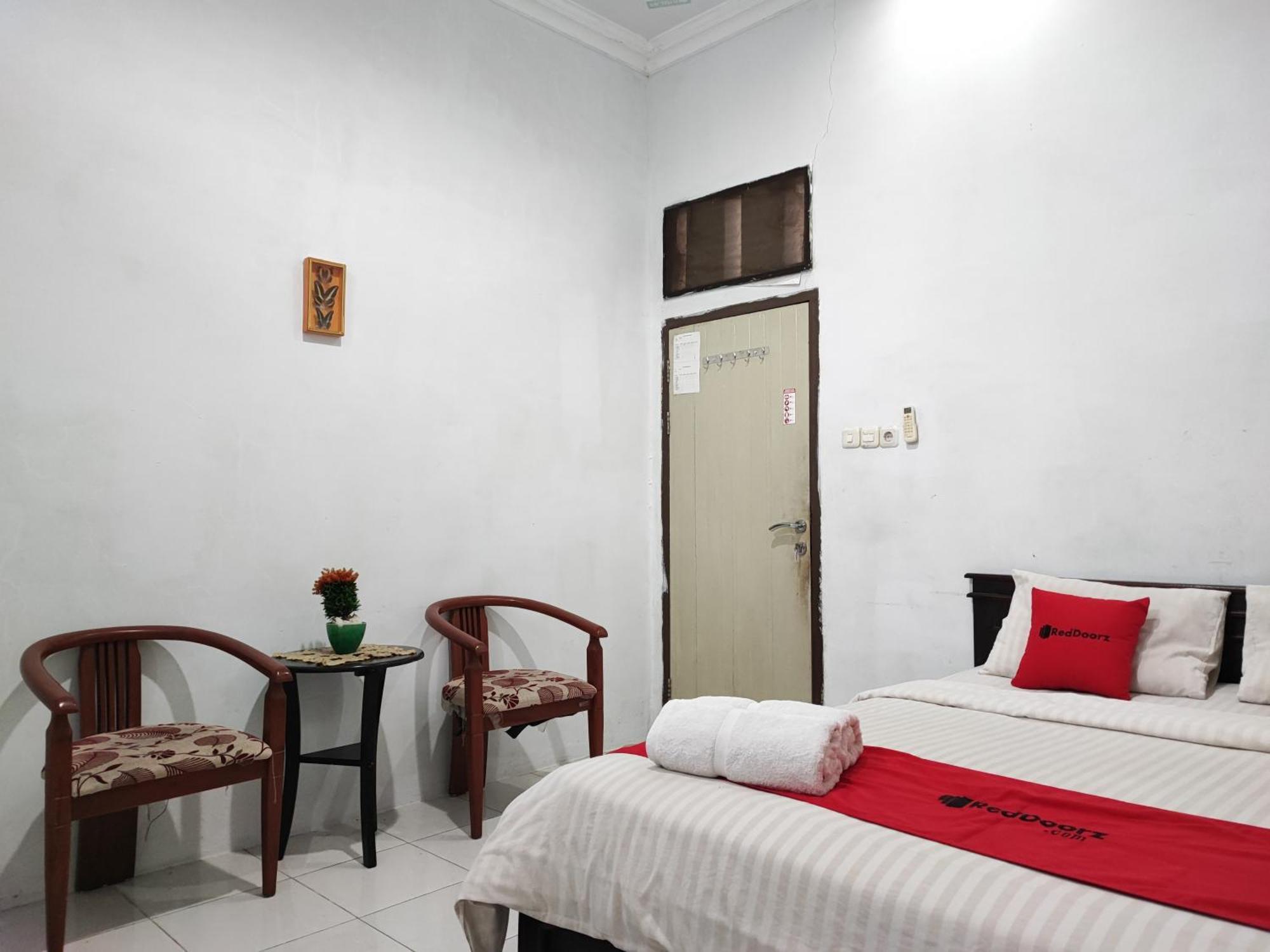 Reddoorz Syariah Near Universitas Batanghari Jambi Εξωτερικό φωτογραφία