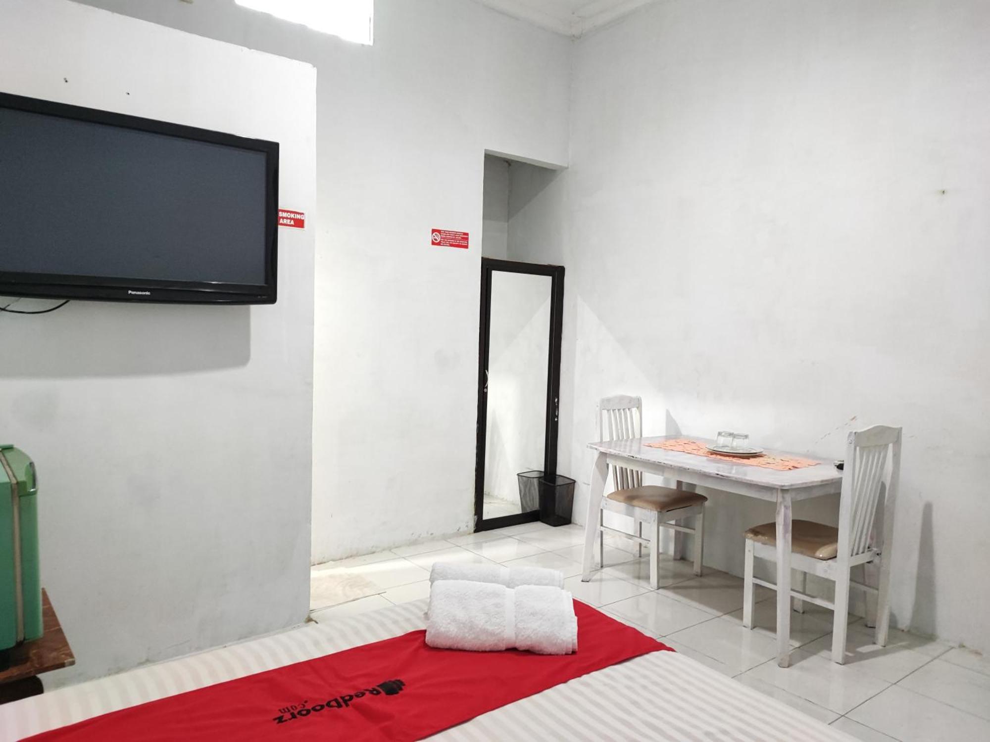 Reddoorz Syariah Near Universitas Batanghari Jambi Εξωτερικό φωτογραφία
