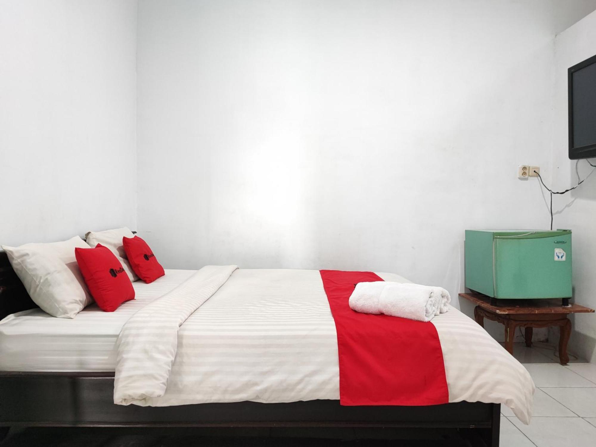 Reddoorz Syariah Near Universitas Batanghari Jambi Εξωτερικό φωτογραφία