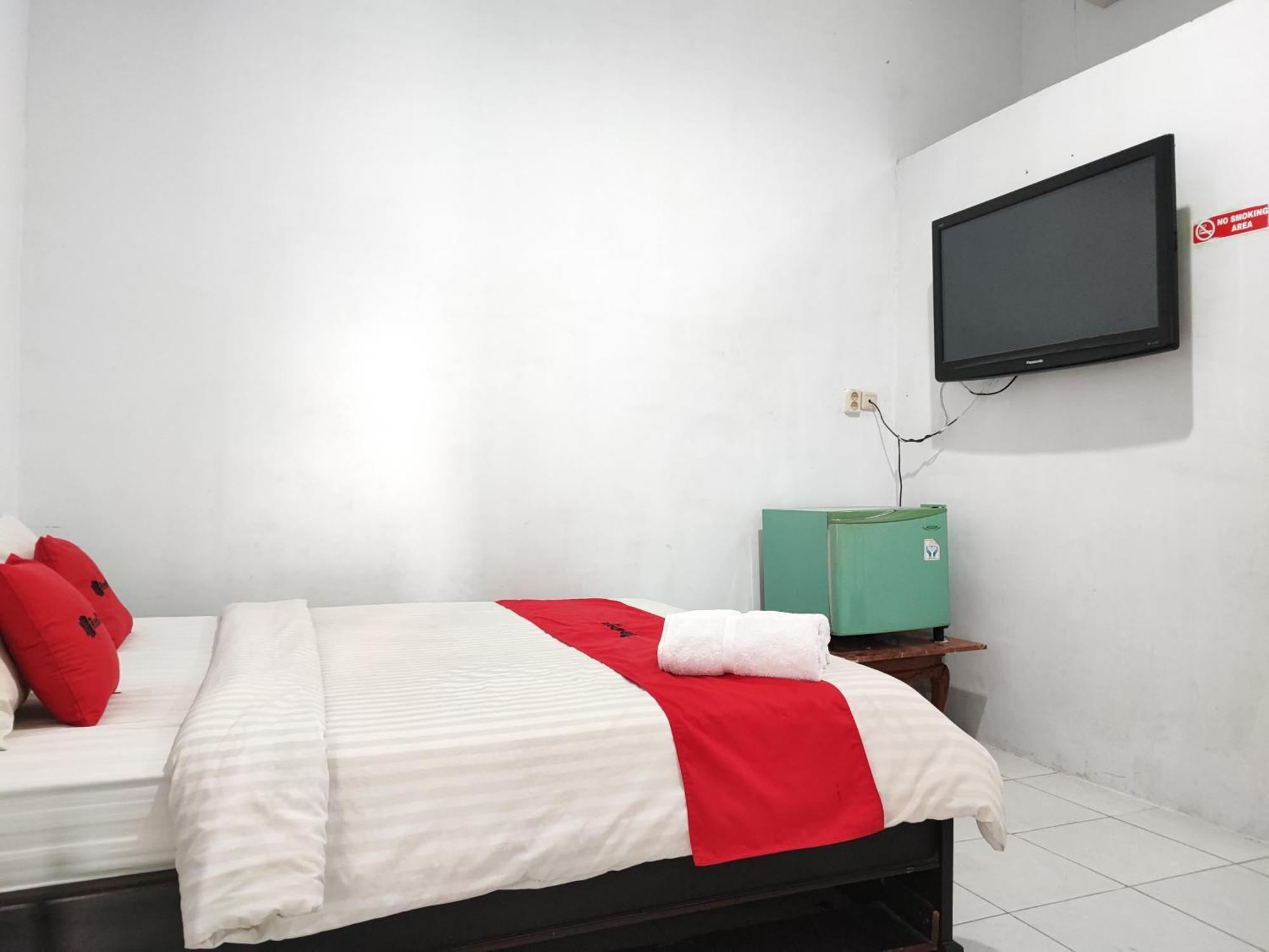 Reddoorz Syariah Near Universitas Batanghari Jambi Εξωτερικό φωτογραφία
